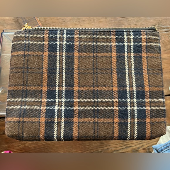 NWT CHARLIE PAGE plaid wool wristlet.  Brown, navy blue. - Picture 7 of 7